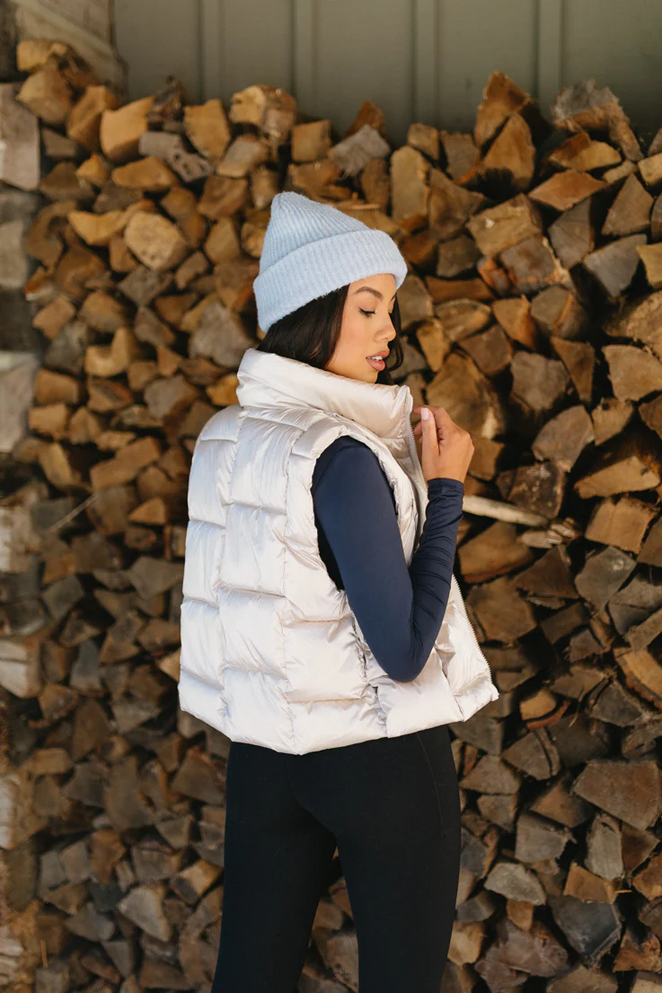 Move Mountains Vest - Image 2