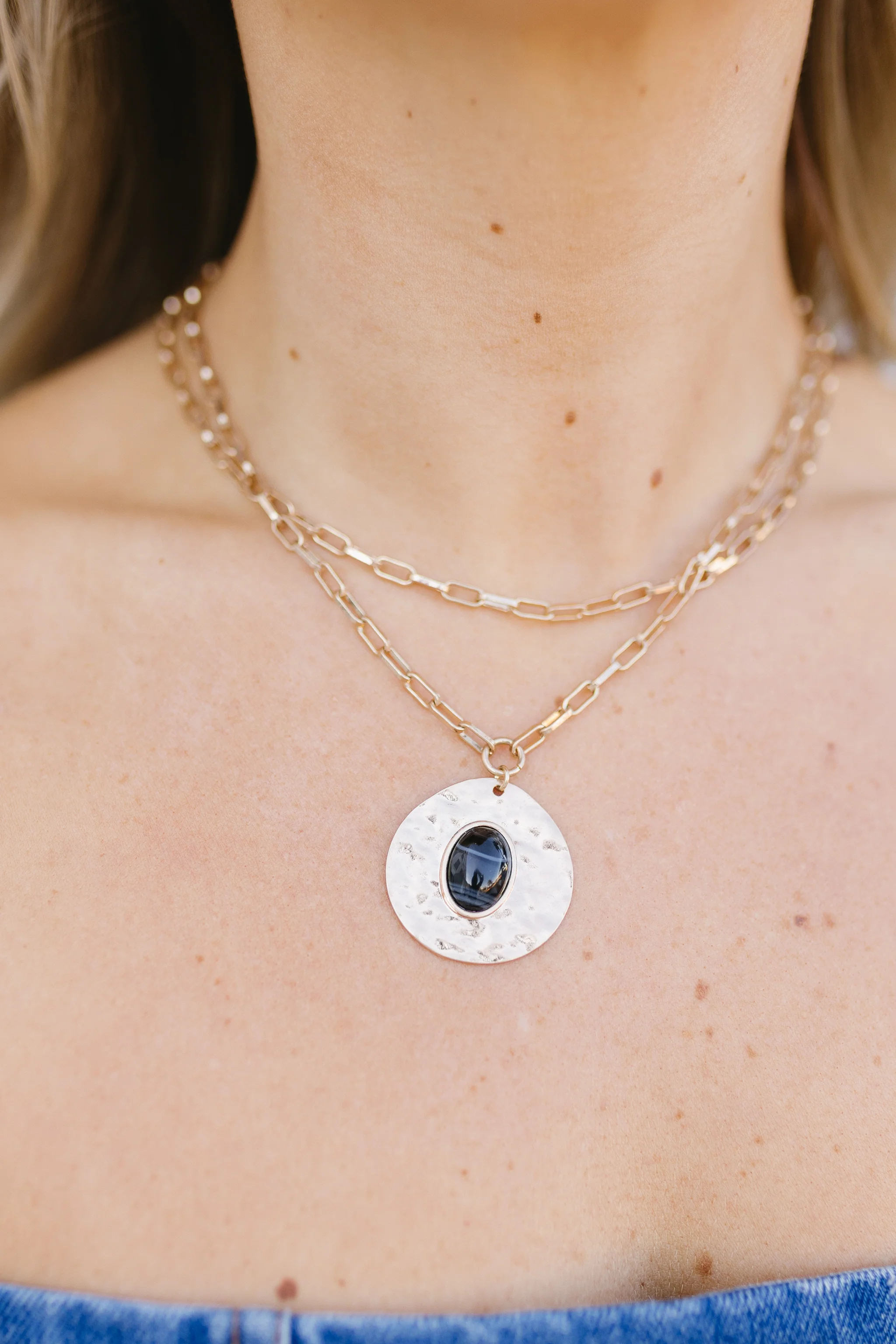 Never Misses Necklace - Image 6